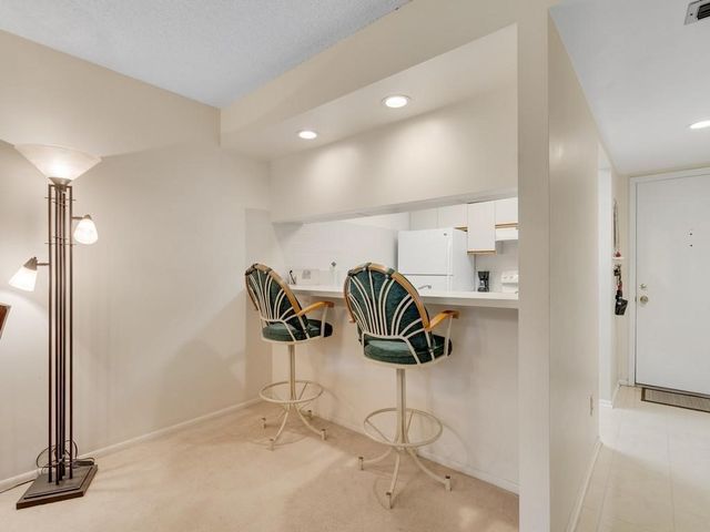 27 Plantation Drive 202, Vero Beach, FL 32966