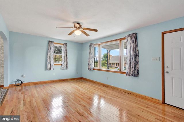 1442 HONDA RD, Hanover, PA 17331