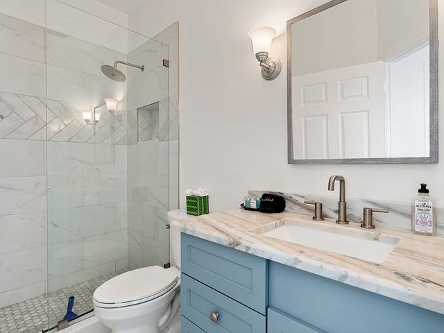 8829 Lakeside Circle, Vero Beach, FL 32963