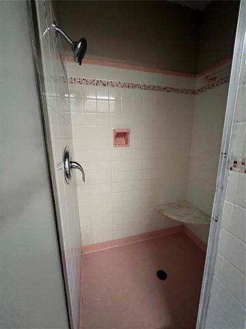 812 NORTHSIDE DRIVE, Mount Dora, FL 32757