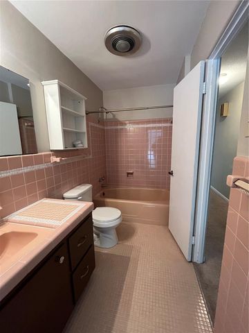 812 NORTHSIDE DRIVE, Mount Dora, FL 32757