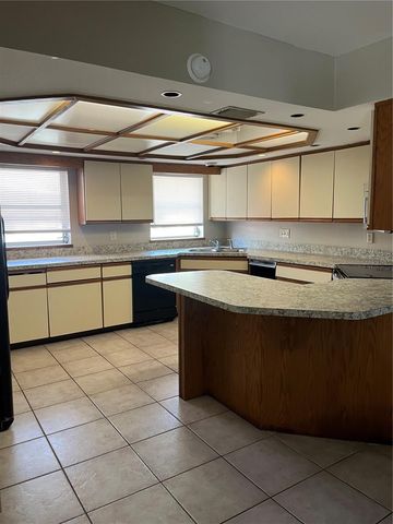 812 NORTHSIDE DRIVE, Mount Dora, FL 32757