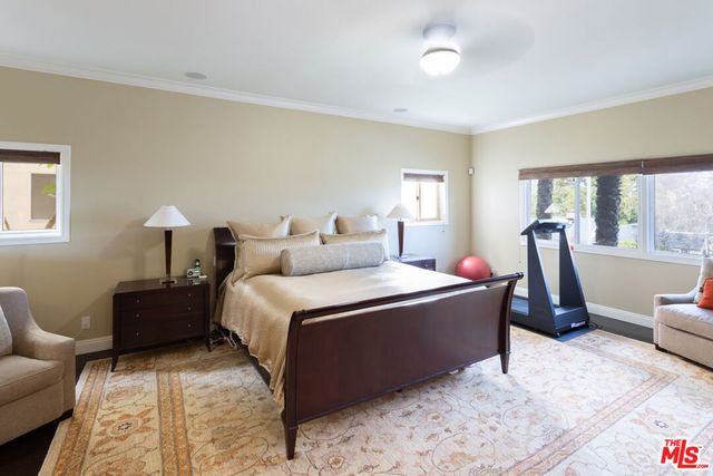 13902 VALLEY VISTA, Sherman Oaks, CA 91423
