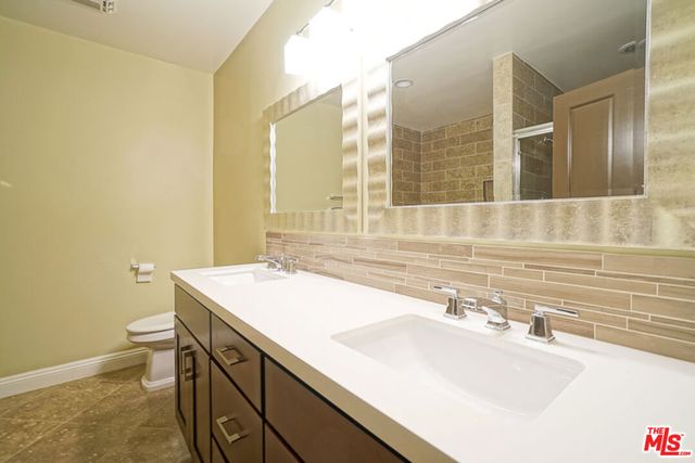 13902 VALLEY VISTA, Sherman Oaks, CA 91423