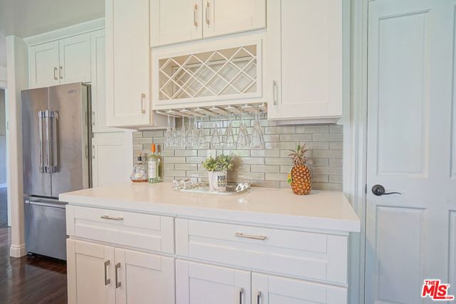 13902 VALLEY VISTA, Sherman Oaks, CA 91423
