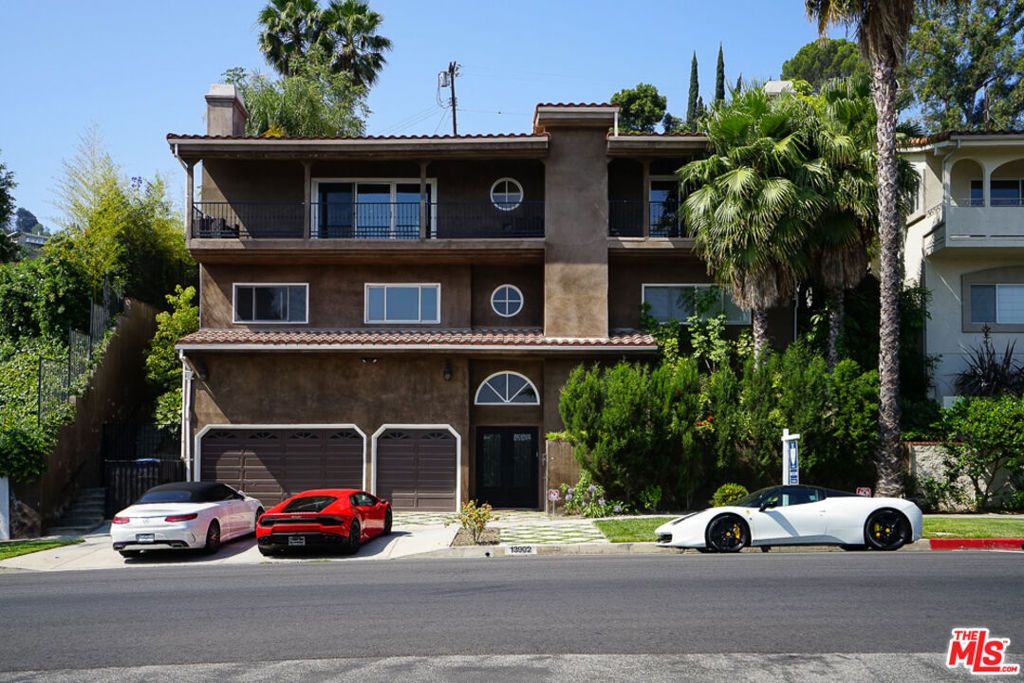 13902 VALLEY VISTA, Sherman Oaks, CA 91423