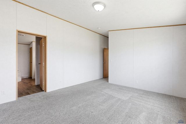 330 FERGUSON ST, Hermosa, SD 57744
