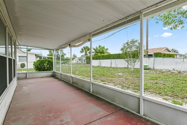 816 OAKMONT AVENUE, Sun City Center, FL 33573