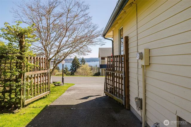 6429 Cedar Terrace Lane NW, Bremerton, WA 98312