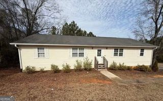 1905 Karen Circle B, Milledgeville, GA 31061