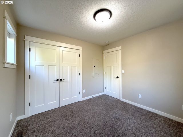 1145 W 28TH Ave, Eugene, OR 97405