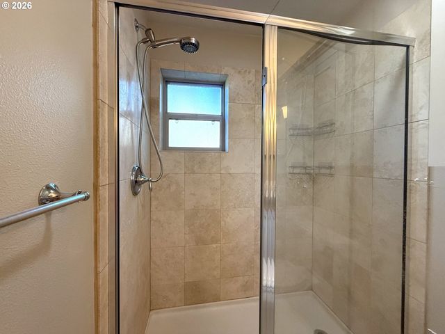 1145 W 28TH Ave, Eugene, OR 97405