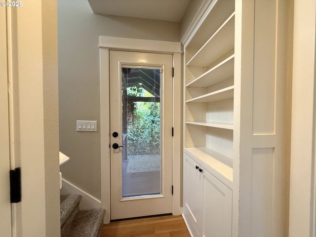 1145 W 28TH Ave, Eugene, OR 97405