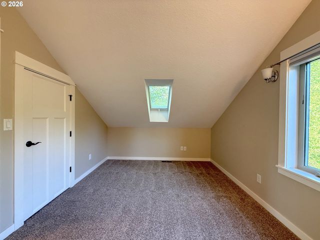 1145 W 28TH Ave, Eugene, OR 97405