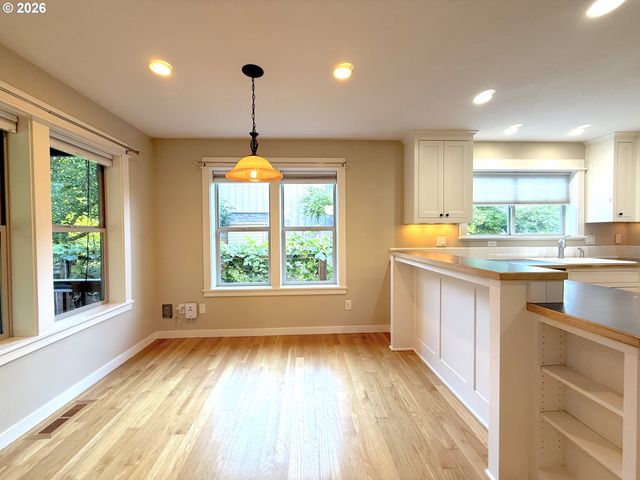 1145 W 28TH Ave, Eugene, OR 97405