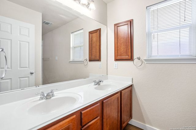 8607 CHEYENNE BLF, Converse, TX 78109