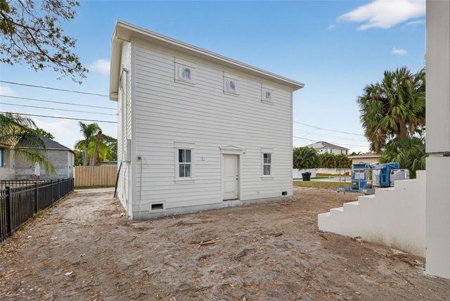 808 39TH AVENUE NE, St Petersburg, FL 33703