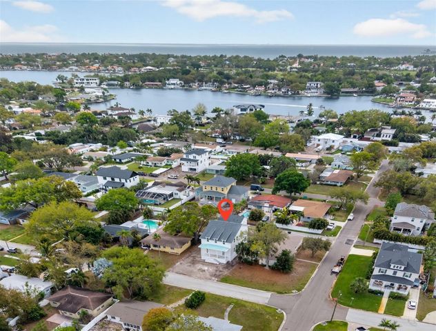 808 39TH AVENUE NE, St Petersburg, FL 33703
