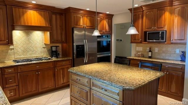 20 Avenue C, Tappan, NY 10983