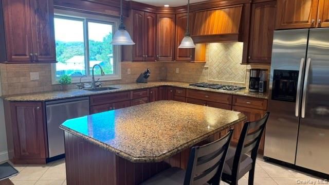 20 Avenue C, Tappan, NY 10983
