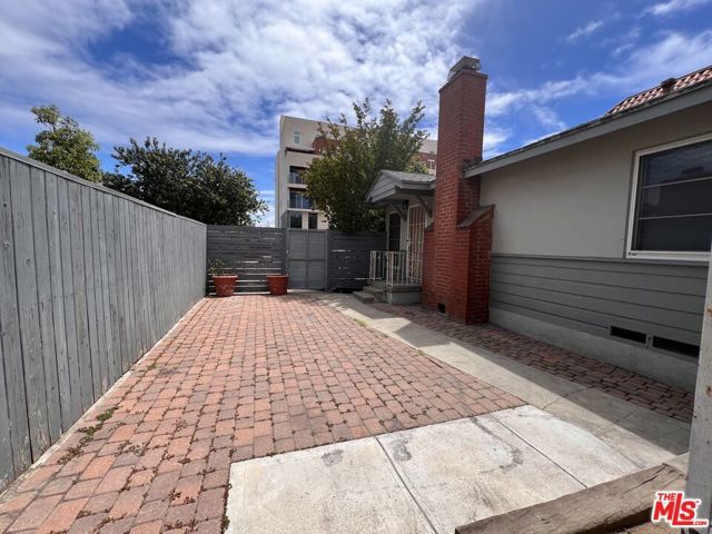 8903 Ramsgate Avenue, Los Angeles, CA 90045