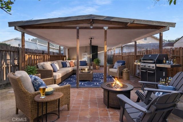 1450 W 35th Place, Los Angeles, CA 90018