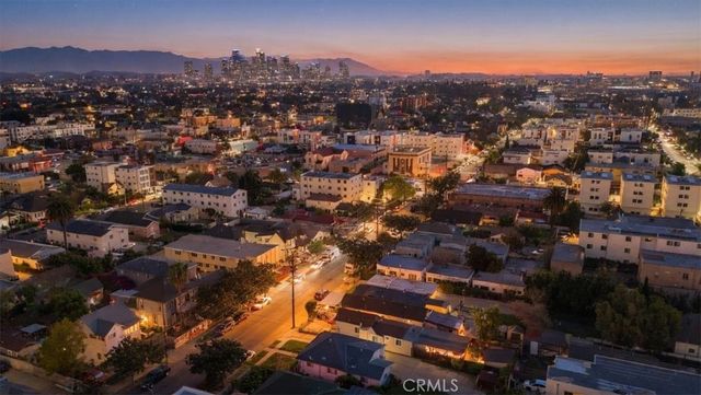 1450 W 35th Place, Los Angeles, CA 90018