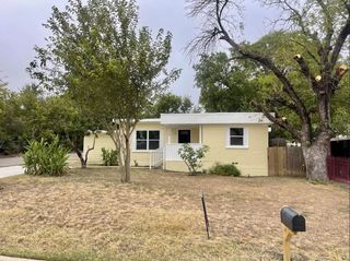 5524 Dartmouth Avenue, River Oaks, TX 76114