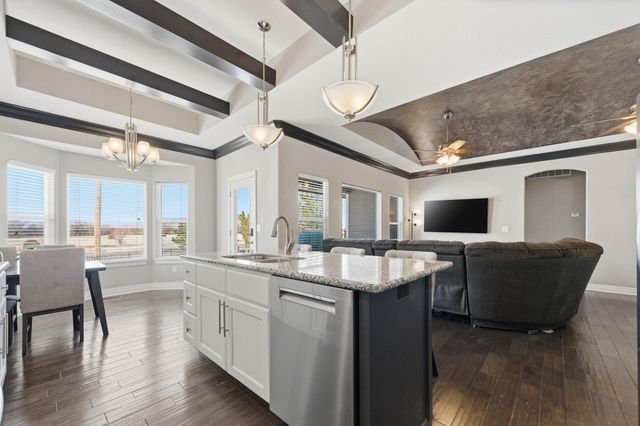 4702 N Emerald Ct, Maize, KS 67101