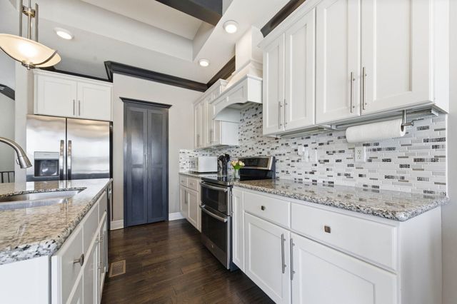 4702 N Emerald Ct, Maize, KS 67101