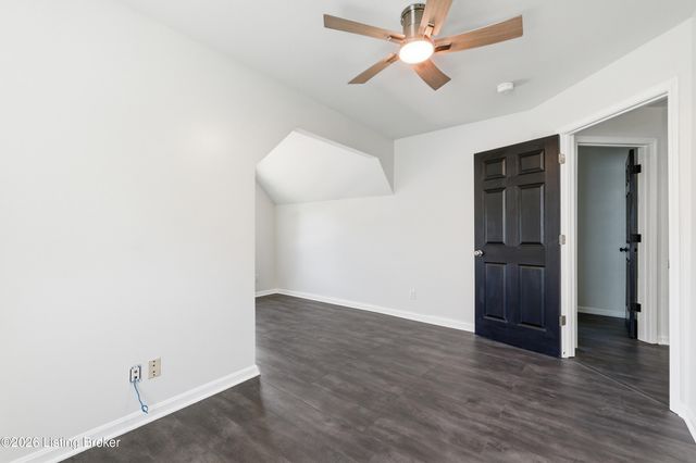 8703 Sanctuary Ln, Louisville, KY 40291