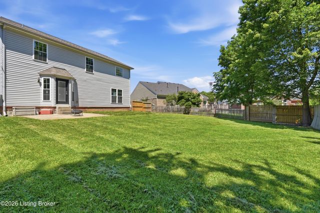 8703 Sanctuary Ln, Louisville, KY 40291