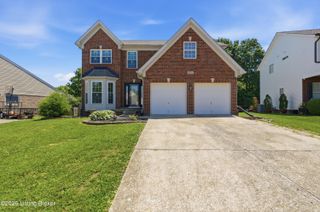 8703 Sanctuary Ln, Louisville, KY 40291