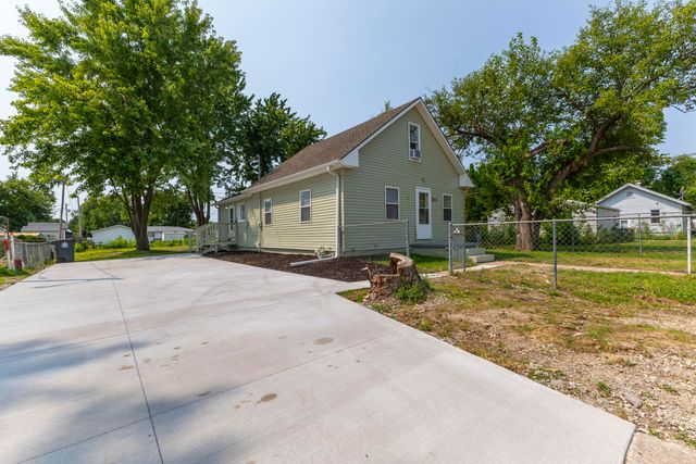 1011 24TH Avenue, Council Bluffs, IA 51501