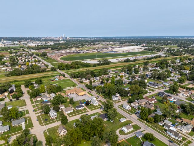 1011 24TH Avenue, Council Bluffs, IA 51501