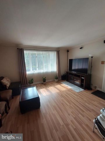 10960 TEMPLETON DR, Philadelphia, PA 19154