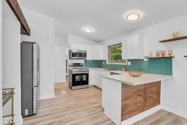 9105 Washington Boulevard, Indianapolis, IN 46240