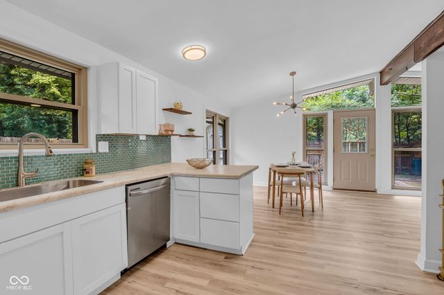 9105 Washington Boulevard, Indianapolis, IN 46240
