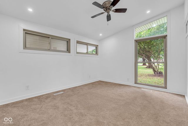 9105 Washington Boulevard, Indianapolis, IN 46240