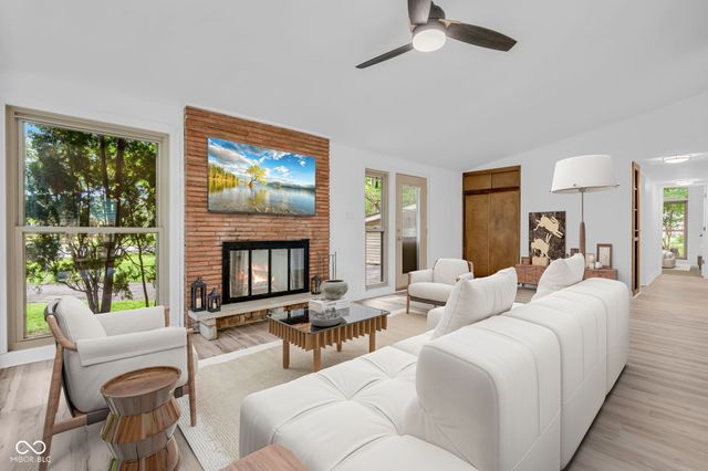 9105 Washington Boulevard, Indianapolis, IN 46240