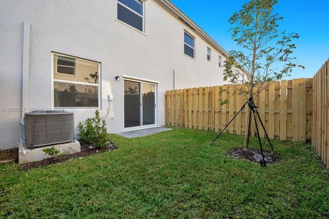 1716 SE 26th Rd 1716, Homestead, FL 33035