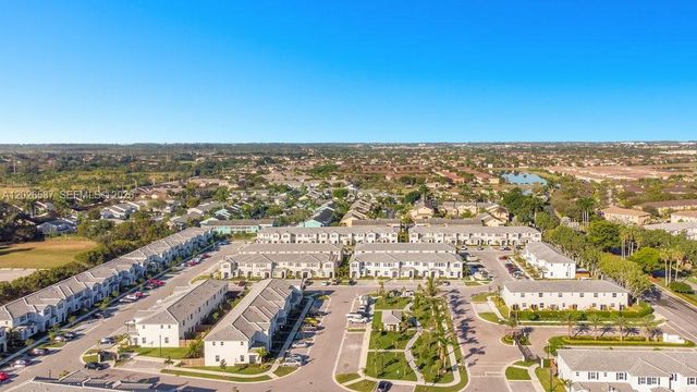 1716 SE 26th Rd 1716, Homestead, FL 33035