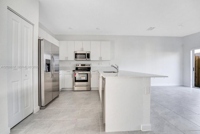 1716 SE 26th Rd 1716, Homestead, FL 33035