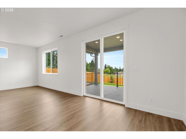 16017 Barlow Trail Ln, Oregon City, OR 97045