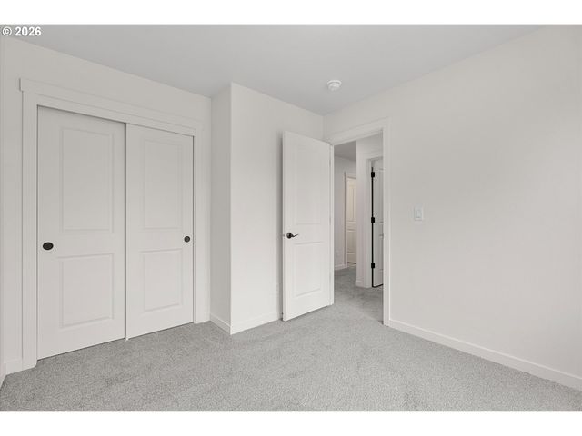 16017 Barlow Trail Ln, Oregon City, OR 97045