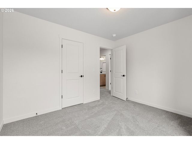 16017 Barlow Trail Ln, Oregon City, OR 97045