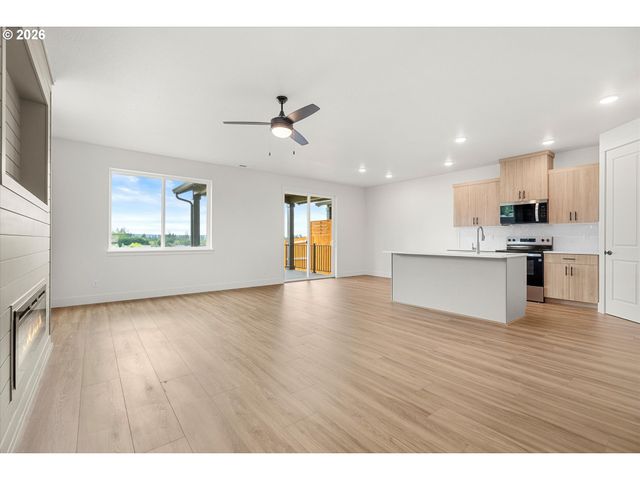 16017 Barlow Trail Ln, Oregon City, OR 97045