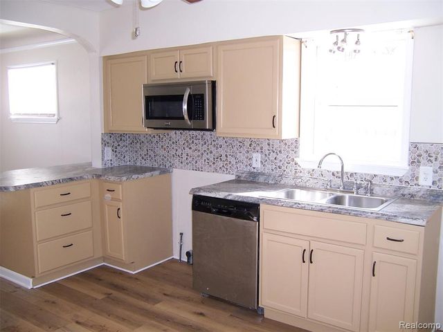 1421 22nd Street, Port Huron, MI 48060