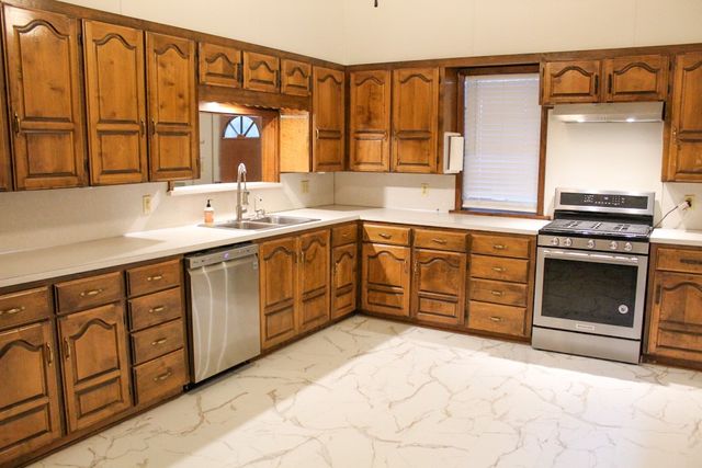 610 W 6th, Cisco, TX 76437