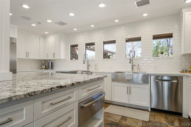 7110 S Evanston Avenue, Tulsa, OK 74136